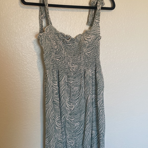 Green & white zebra spring maxi - Picture 8 of 11